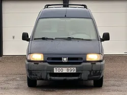 Mörkblå (blå) Begagnad 2002 Peugeot Expert Van | 27 900 kr (Marknadspris)