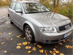 Grå Begagnad 2004 Audi A4 Comfort Kombi | 14 900 kr (Lite dyr)