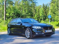 Svart Begagnad 2016 BMW 520 M Sport Kombi | 150 000 kr (Bra pris)