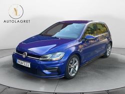 Mörkblå (lapiz blue metallic) Begagnad 2019 VW Golf VII Halvkombi | 189 700 kr (Marknadspris)