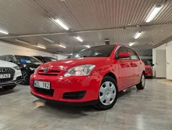 Röd Begagnad 2005 Toyota Corolla Halvkombi | 39 900 kr (Bra pris)