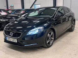 Svart Begagnad 2015 Volvo V40 Ocean Race Kombi | 139 700 kr (Marknadspris)