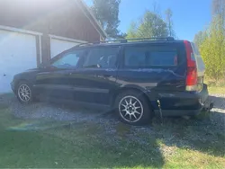 Blå Begagnad 2001 Volvo V70 Kombi | 5 000 kr (Superpris)