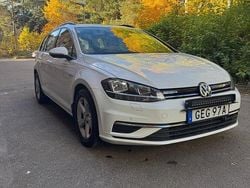 Vit Begagnad 2020 VW Golf VIII Kombi | 99 990 kr (Bra pris)