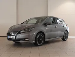 Grå Begagnad 2022 Nissan Leaf Tekna Halvkombi | 179 900 kr (Marknadspris)