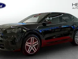 Svart (black) Ny 2025 Ford Capri Premium SUV | 604 000 kr