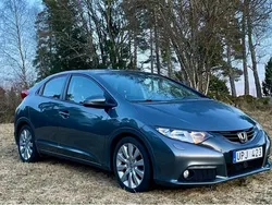Grå Begagnad 2012 Honda Civic Sedan | 69 000 kr