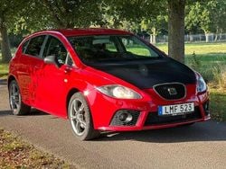 Röd Begagnad 2008 Seat Leon FR Halvkombi | 29 999 kr (Dyr)