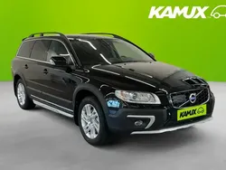 Svart Begagnad 2016 Volvo XC70 Momentum SUV | 219 700 kr (Marknadspris)