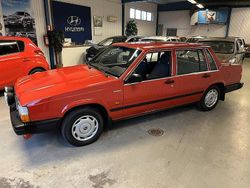 Röd Begagnad 1988 Volvo 740 Sedan | 89 000 kr