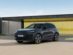 Grå Ny 2025 Audi Q6 e-tron S-Line SUV | 977 200 kr (Lite dyr)