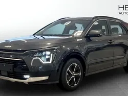 Ny 2025 Kia Niro SUV | 336 600 kr (Bra pris)