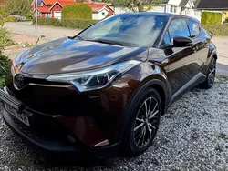 Brun Begagnad 2017 Toyota C-HR Executive SUV | 180 000 kr (Marknadspris)