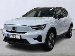 Ljusblå Begagnad 2023 Volvo XC40 Core SUV | 389 900 kr
