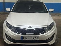 Pärlvit metallic Begagnad 2012 Kia Optima Sedan | 95 000 kr (Marknadspris)