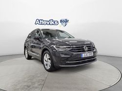 Grå Begagnad 2021 VW Tiguan SUV | 284 900 kr (Marknadspris)