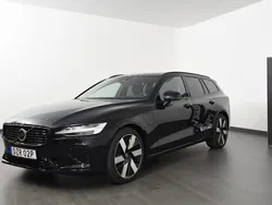 Svart Ny 2024 Volvo V60 Ultra Kombi | 707 500 kr