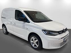 Vit Begagnad 2021 VW Caddy Minibuss | 269 000 kr (Marknadspris)