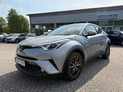 Mörkgrå (grå metallic) Begagnad 2018 Toyota C-HR Multidrive S SUV | 159 900 kr (Marknadspris)