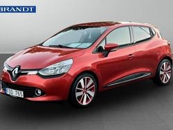Röd Begagnad 2014 Renault Clio IV Dynamique Halvkombi | 89 900 kr (Marknadspris)