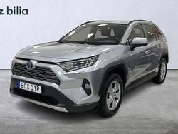 Silver Begagnad 2019 Toyota RAV4 Hybrid Executive SUV | 284 500 kr (Marknadspris)