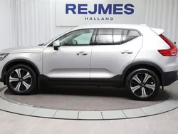 Silver Begagnad 2022 Volvo XC40 Plus SUV | 389 500 kr (Marknadspris)