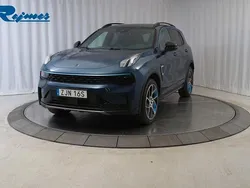 Blå (blå metallic) Begagnad 2023 Lynk & Co 01 SUV | 309 800 kr (Marknadspris)