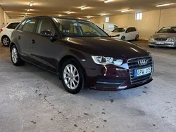 Röd Begagnad 2014 Audi A3 Sportback Attraction Halvkombi | 164 999 kr (Marknadspris)