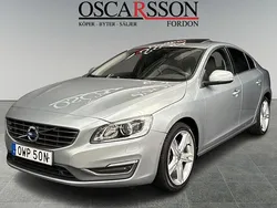 Silver Begagnad 2017 Volvo S60 Sedan | 174 900 kr (Marknadspris)
