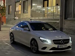 Vit Begagnad 2015 Mercedes CLA200 Sportkupé | 140 000 kr (Dyr)