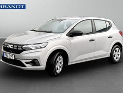 Grå Begagnad 2023 Dacia Sandero Essentiel Halvkombi | 134 900 kr (Marknadspris)