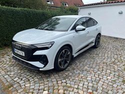 Vit Begagnad 2022 Audi Q4 Sportback e-tron Comfort SUV | 360 000 kr (Bra pris)
