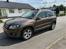 Brun Begagnad 2012 VW Tiguan Sportline SUV | 100 000 kr (Marknadspris)