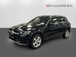 Svart Begagnad 2022 Mercedes GLC300 AMG line SUV | 459 000 kr