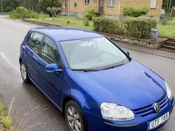 Blå Begagnad 2004 VW Golf IV Trendline Halvkombi | 49 000 kr (Lite dyr)