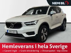 Vit Begagnad 2022 Volvo XC40 Momentum SUV | 299 900 kr (Marknadspris)