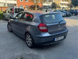 Blå Begagnad 2006 BMW 118 Advantage Halvkombi | 38 000 kr (Marknadspris)