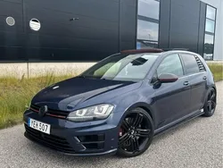 Blå Begagnad 2017 VW Golf VII R Halvkombi | 295 000 kr (Dyr)