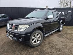 Svart Begagnad 2009 Nissan Navara Pickup | 64 900 kr (Marknadspris)