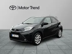 Svart Ny 2025 Toyota Aygo Comfort Halvkombi | 199 000 kr (Marknadspris)