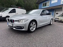Silver Begagnad 2013 BMW 320 Sport Line Sedan | 144 900 kr (Marknadspris)
