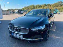 Svart (svart metallic) Begagnad 2024 Volvo V90 Core Kombi | 389 000 kr (Marknadspris)