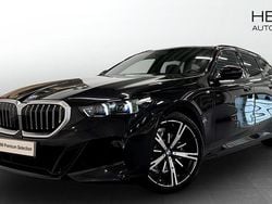 Svart (black) Begagnad 2025 BMW 530e M Sport Kombi | 648 700 kr (Bra pris)