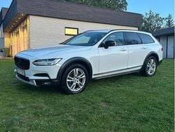 Vit Begagnad 2018 Volvo V90 CC Kombi | 229 000 kr (Marknadspris)