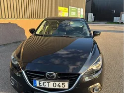 Svart Begagnad 2014 Mazda 3 Inclusive Halvkombi | 125 000 kr (Marknadspris)