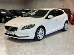 Vit Begagnad 2014 Volvo V40 Kombi | 139 900 kr (Marknadspris)