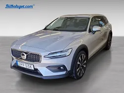 Silver Begagnad 2024 Volvo V60 CC Plus Kombi | 461 900 kr
