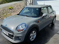 Grå Begagnad 2017 Mini ONE Pepper Halvkombi | 125 000 kr (Marknadspris)