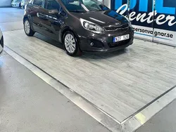Brun Begagnad 2013 Kia Rio Halvkombi | 68 000 kr (Marknadspris)