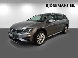 Grå Begagnad 2016 VW Golf Alltrack Kombi | 179 000 kr (Marknadspris)
